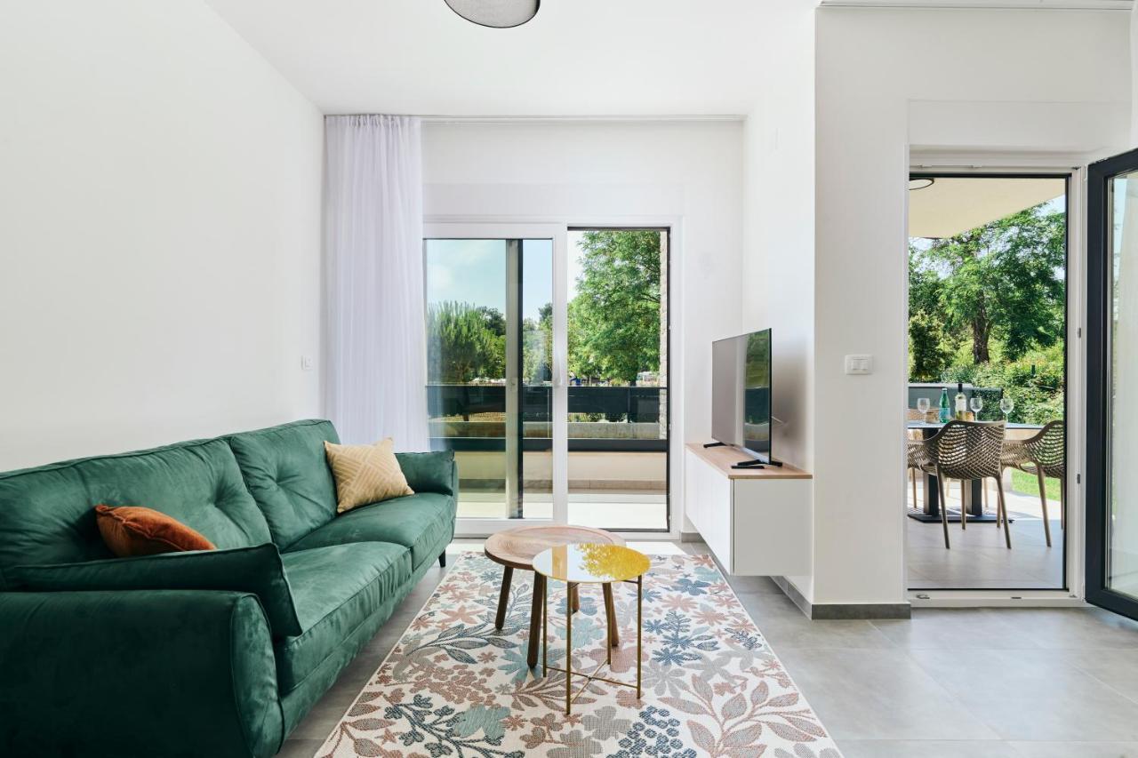 Apartments San Maris Umag Buitenkant foto
