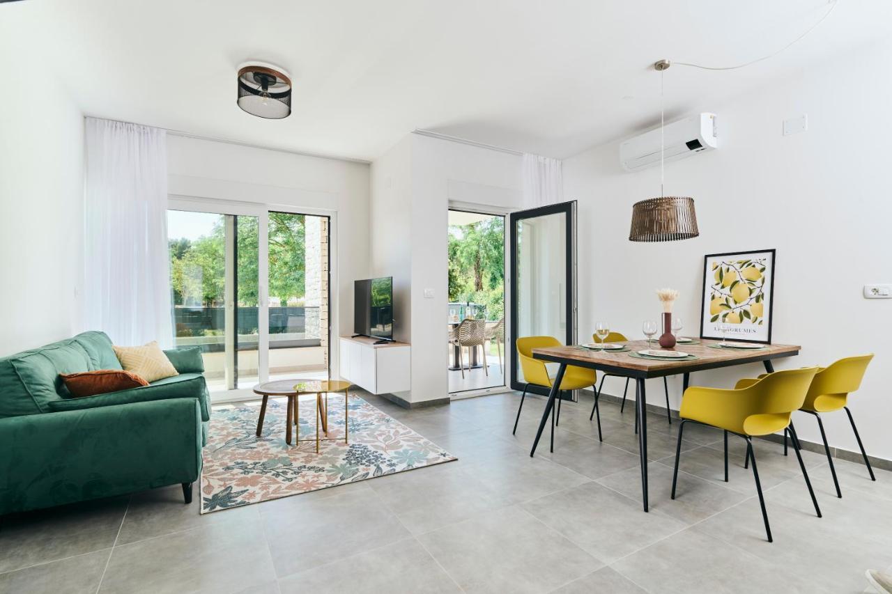 Apartments San Maris Umag Buitenkant foto