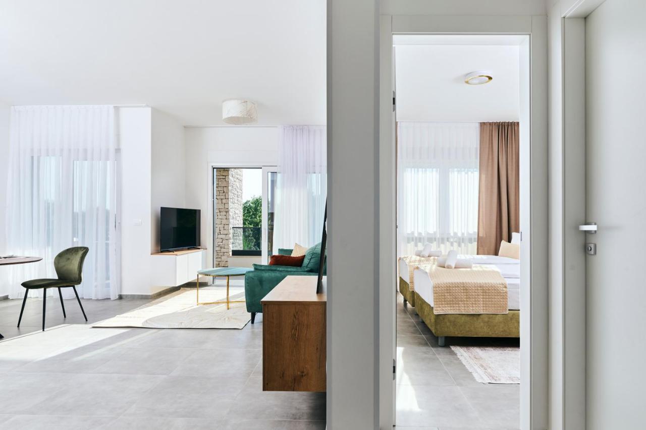 Apartments San Maris Umag Buitenkant foto