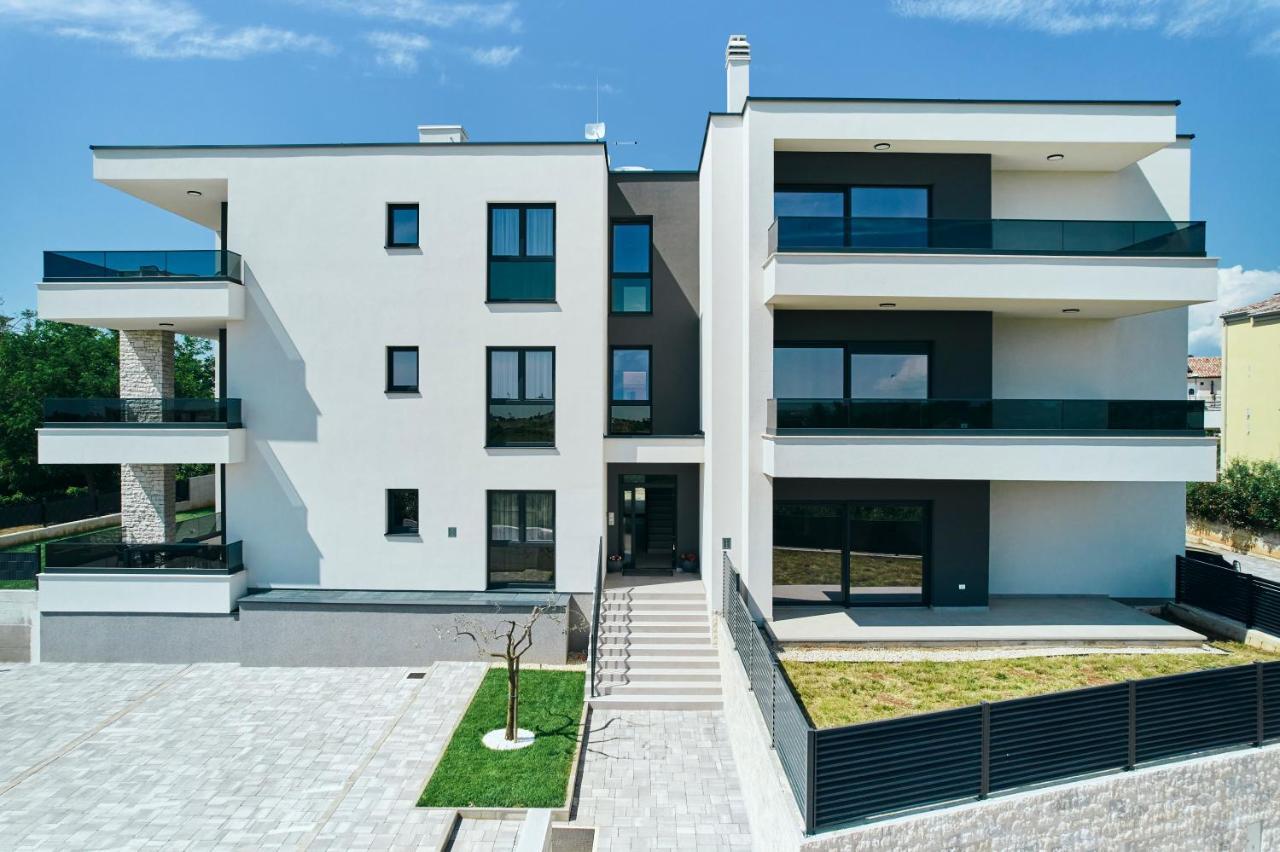 Apartments San Maris Umag Buitenkant foto