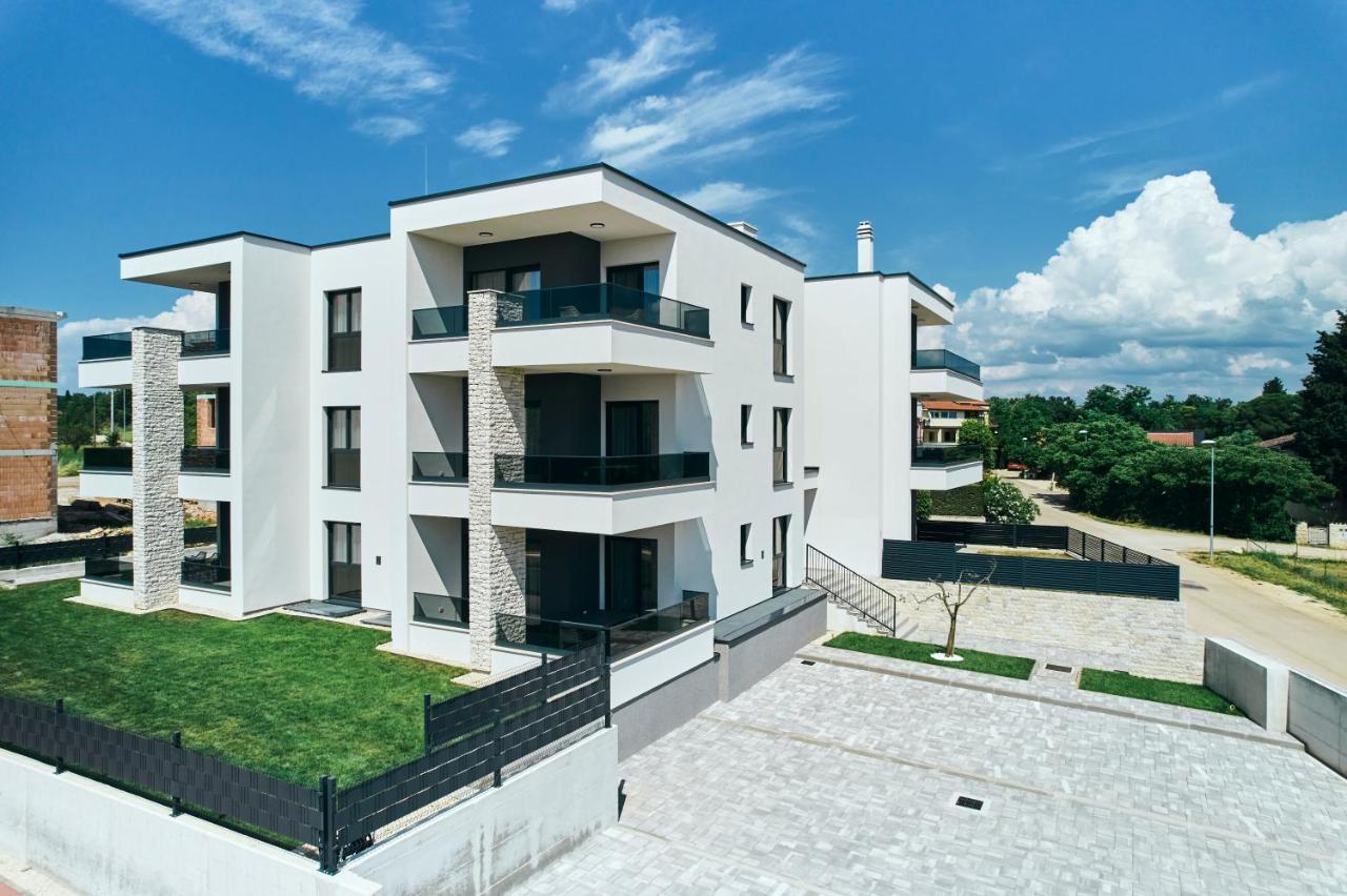 Apartments San Maris Umag Buitenkant foto
